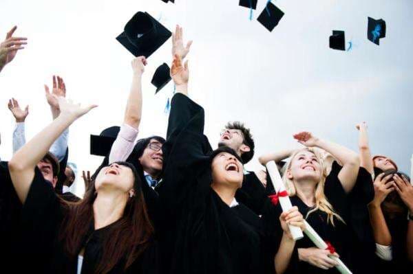 Daftar 5 Jurusan yang Bisa Kerja di BUMN dengan Gaji Menggiurkan