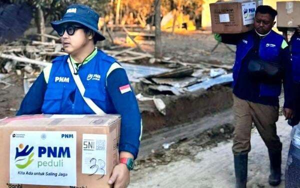 Relawan PNM Turun Langsung Salurkan Bantuan dan Kuatkan Korban Bencana Sumatera