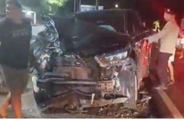 Kecelakaan Beruntun 2 Mobil dan 2 Motor di Bangkalan, Sejumlah Korban Luka-Luka