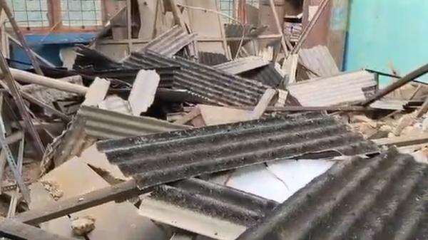 4 Ruangan SDN Tlagah 2 Bangkalan Ambruk Diterjang Angin Kencang dan Hujan Deras 4 Ruangan SDN Tlagah 2 Bangkalan Ambruk Diterjang Angin Kencang dan Hujan Deras