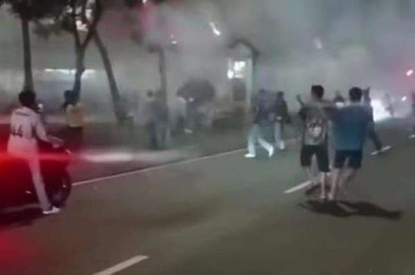 Jangan Ditiru! Remaja di Jaktim Tawuran Pakai Kembang Api saat Malam Tahun Baru
