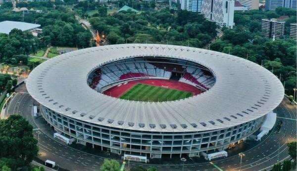 Patrick Kluivert Takjub Melihat Kemegahan Stadion Utama Gelora Bung Karno