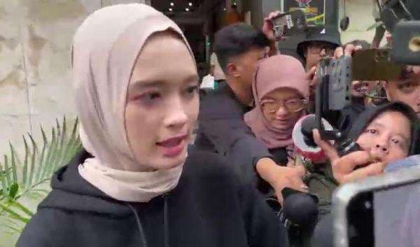Inara Rusli dan Insanul Fahmi Sepakat Damai Usai Dua Keluarga Saling Bertemu