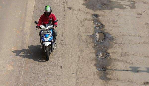 27 Kecelakaan Terjadi gegara Jalan Berlubang di Jakarta, 1 Orang Tewas