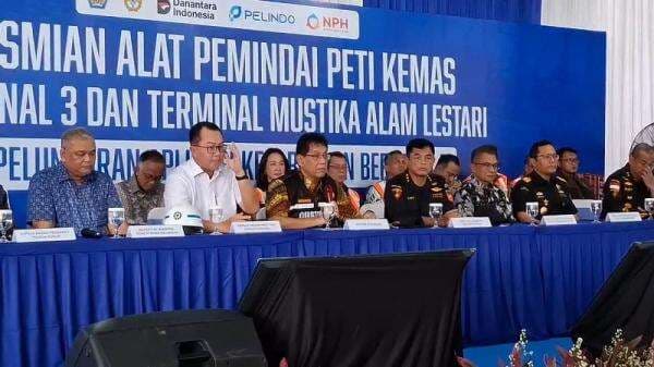 Resmikan Pemindai Peti Kemas Berbasis AI, Purbaya: Kita Perangi Penyelundupan!