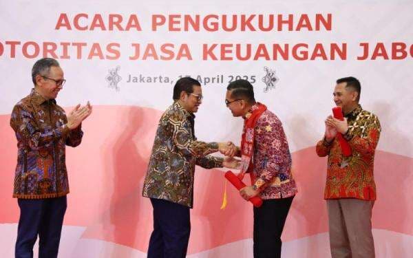 Edwin Nurhadi Resmi Jadi Kepala OJK Jabodebek, Gantikan Roberto Akyuwen Edwin Nurhadi Resmi Jadi Kepala OJK Jabodebek, Gantikan Roberto Akyuwen