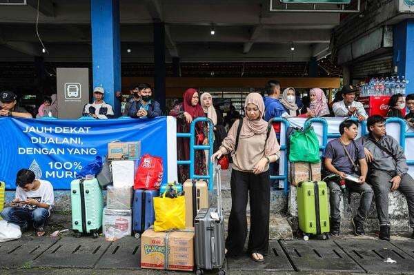 Jumlah Penumpang Angkutan Umum Nataru Capai 14,95 Juta Orang, Naik 6,57 Persen