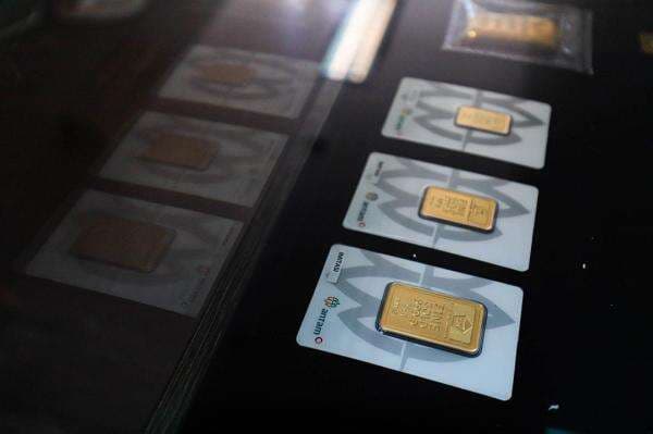 Harga Emas Antam Hari Ini Turun Rp7.000, Termurah Dibanderol Rp1.220.500