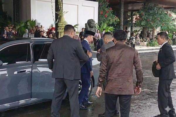 Prabowo dan Jokowi Jadi Saksi Nikah Sespri Presiden di TMII