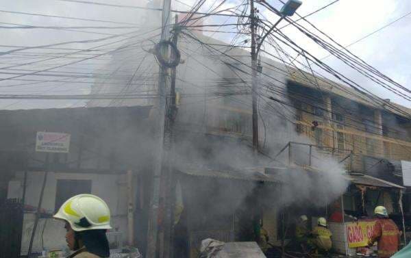 Kebakaran Warung di Kemanggisan Jakbar, 40 Personel Damkar Dikerahkan