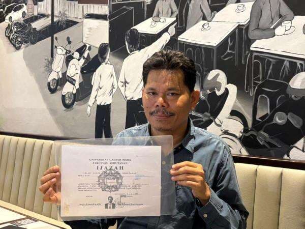 KPU Diperintahkan Buka Salinan Ijazah Jokowi, Bonatua: Ini Kemenangan Publik!