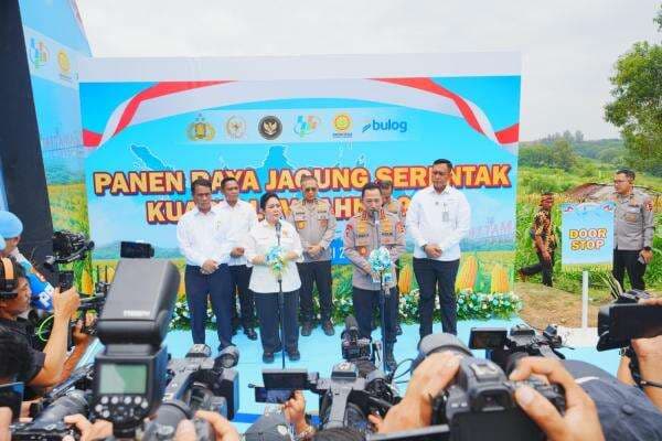 Panen Raya Jagung di Bekasi Bersama Kapolri, DPR Klaim Swasembada Jagung Tercapai