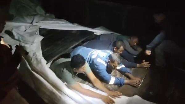 Aksi Sigap Prajurit TNI AL Gagalkan Penyelundupan Timah Rp12,5 M di Bangka