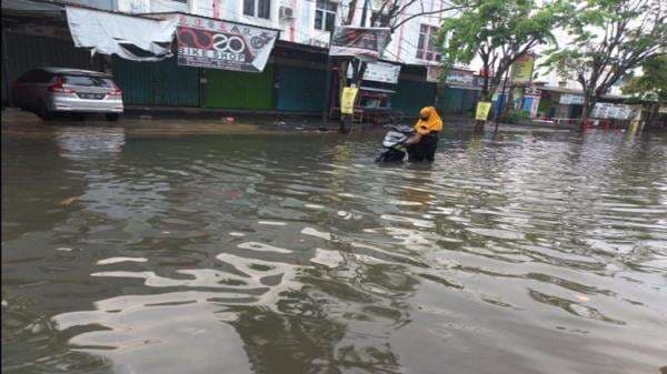 BMKG Peringatkan Potensi Cuaca Ekstrem selama Libur Natal, Waspada Banjir dan Longsor