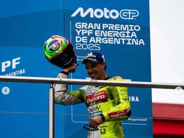 Bela Tim Valentino Rossi, Franco Morbidelli Girang Bukan Main Naik Podium di MotoGP Argentina 2025 Bela Tim Valentino Rossi, Franco Morbidelli Girang Bukan Main Naik Podium di MotoGP Argentina 2025
