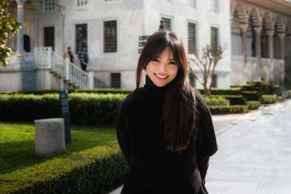 Fuji Utami Resmi Laporkan Agensi atas Dugaan Penipuan dan Penggelapan Honor Endorse Fuji Utami Resmi Laporkan Agensi atas Dugaan Penipuan dan Penggelapan Honor Endorse