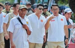 Momen Eks Ajudan Anies Baswedan Dampingi Ridwan Kamil Kampanye Menyapa Warga