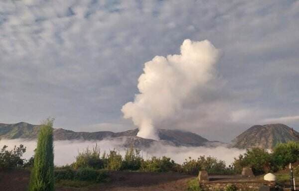 Gunung Bromo Ditutup pada 27-28 Januari 2025 Imbas Wulan Kapitu