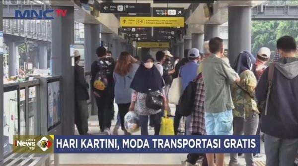 Spesial Hari Kartini, Perempuan di Jakarta Bisa Naik Transportasi Umum Gratis Spesial Hari Kartini, Perempuan di Jakarta Bisa Naik Transportasi Umum Gratis