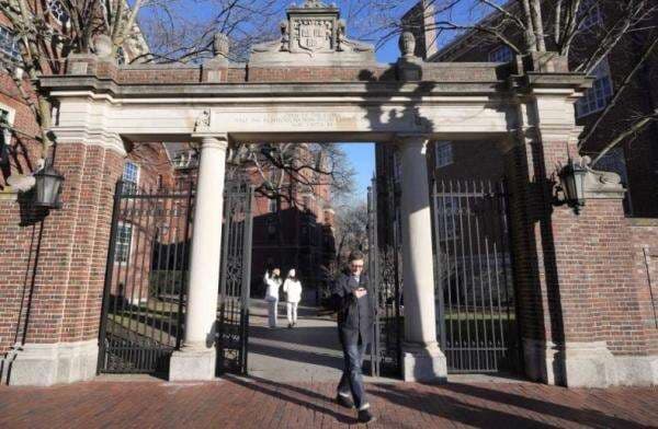 Trump Ancam Larang Universitas Harvard Terima Mahasiswa Asing Buntut Demo Pro-Palestina Trump Ancam Larang Universitas Harvard Terima Mahasiswa Asing Buntut Demo Pro-Palestina