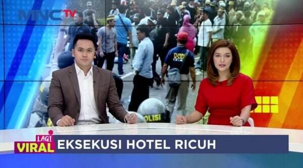 Eksekusi Pengosongan Hotel Garden Palace Surabaya Ricuh, Massa Halangi Petugas