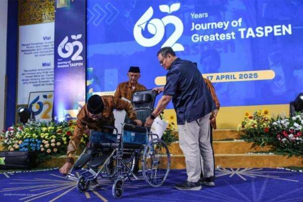 HUT ke-62, TASPEN Berikan Bantuan Kursi Roda kepada Peserta Pensiun HUT ke-62, TASPEN Berikan Bantuan Kursi Roda kepada Peserta Pensiun