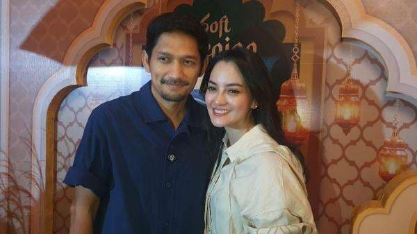 Cara Ibnu Jamil dan Ririn Ekawati Bikin Anak Semangat Berpuasa Cara Ibnu Jamil dan Ririn Ekawati Bikin Anak Semangat Berpuasa