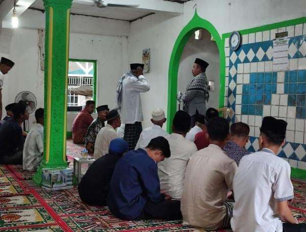 Jamaah Tarekat Naqsabandiyah di Sumbar Sholat Idul Fitri Pagi Ini