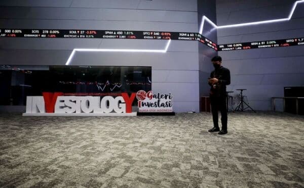 IHSG Anjlok Nyaris 1 ke Level 6.450 di Jeda Sesi I IHSG Anjlok Nyaris 1 ke Level 6.450 di Jeda Sesi I