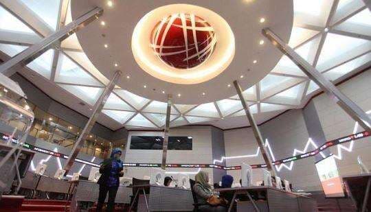 IHSG Ditutup Menguat ke Level 6.510 Sambut Libur Lebaran 2025