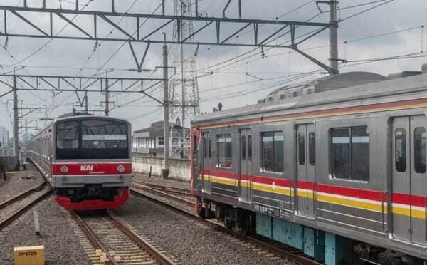 Remaja Depok Dikabarkan Tertabrak KRL di Kebayoran Lama, Begini Kronologinya