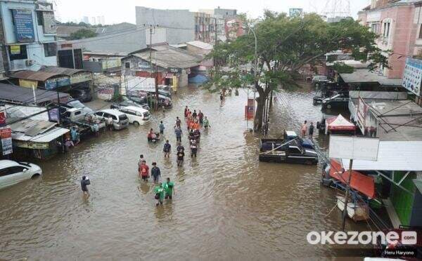 Banjir Rob di Pluit, Satu RT Tergenang