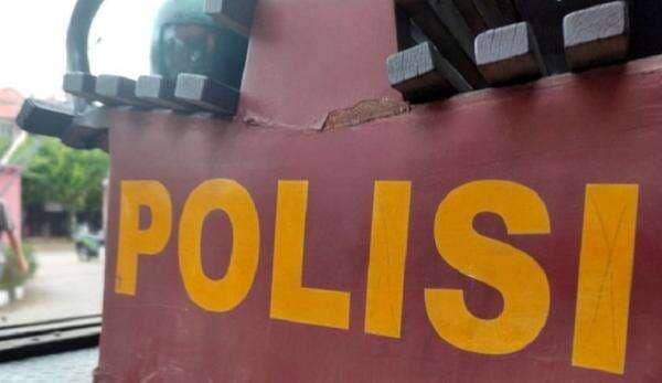 Mobil Polisi di Bekasi Dirusak, Dicoret Tulisan Tolak RUU TNI hingga Kata Kasar Mobil Polisi di Bekasi Dirusak, Dicoret Tulisan Tolak RUU TNI hingga Kata Kasar