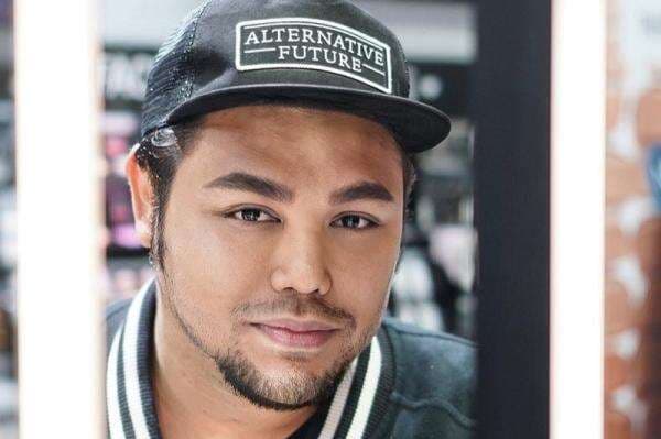 Ivan Gunawan Belajar Menahan Emosi Jelang Berangkat Haji Ivan Gunawan Belajar Menahan Emosi Jelang Berangkat Haji