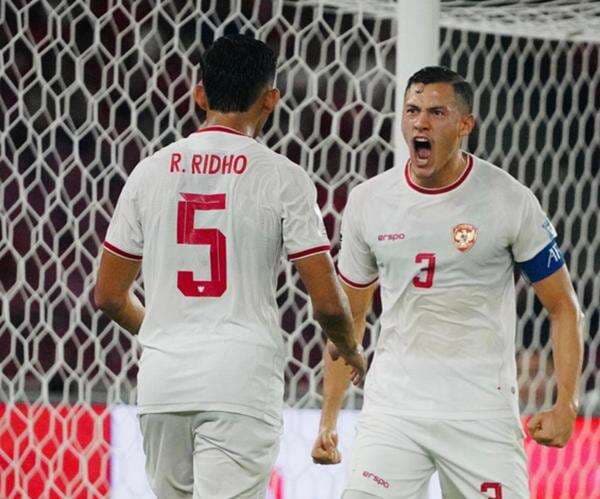 Reaksi Berkelas Jay Idzes Usai Jadi Pemain Pertama Indonesia yang Tampil dan Cetak Gol di Serie A Reaksi Berkelas Jay Idzes Usai Jadi Pemain Pertama Indonesia yang Tampil dan Cetak Gol di Serie A