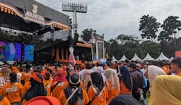 Ribuan Warga Mulai Padati Kampanye Akbar Pramono-Rano Karno di Stadion Madya GBK