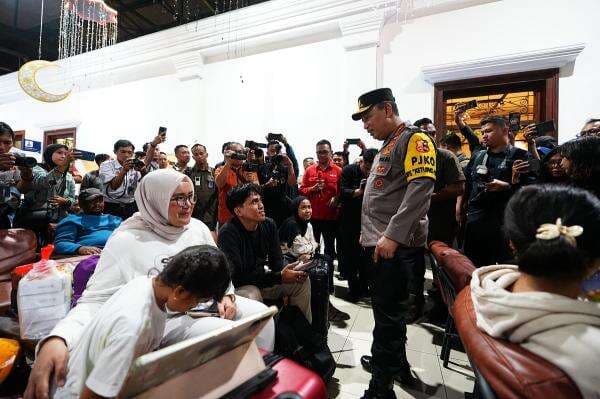 PP GPA: Kapolri dan Jajarannya Tak Kenal Lelah Kawal Mudik dan Arus Balik Lebaran PP GPA: Kapolri dan Jajarannya Tak Kenal Lelah Kawal Mudik dan Arus Balik Lebaran