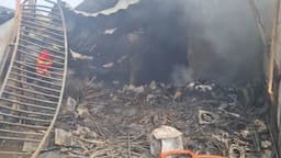  Kebakaran Gudang Perabotan Bekasi, Warga: Api Cepat Membesar hingga Dengar Teriakan Korban   