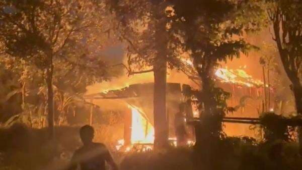 Kebakaran di Bangkalan, Lansia Tewas Terjebak Kobaran Api Kebakaran di Bangkalan, Lansia Tewas Terjebak Kobaran Api