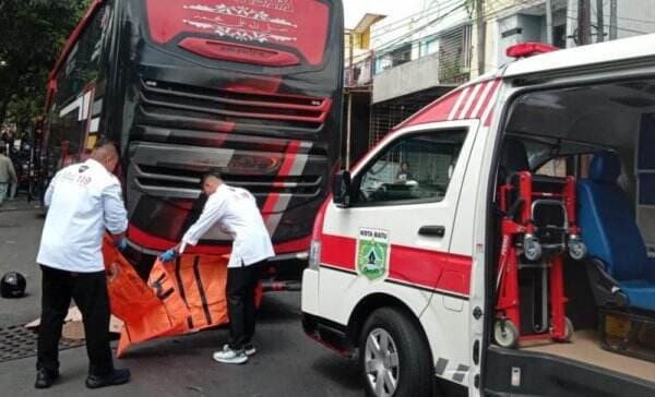 Kronologi Bus Pariwisata Tabrak Pemotor hingga Tewas di Batu, Sopir Diduga Blind Spot 