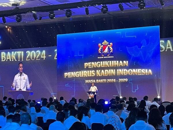 4 Fakta Otto Toto Sugiri dan Haji Isam Jadi Pengurusa Kadin 4 Fakta Otto Toto Sugiri dan Haji Isam Jadi Pengurusa Kadin