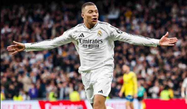 Kylian Mbappe Kartu Merah, Real Madrid Menang Tipis atas Alaves Kylian Mbappe Kartu Merah, Real Madrid Menang Tipis atas Alaves