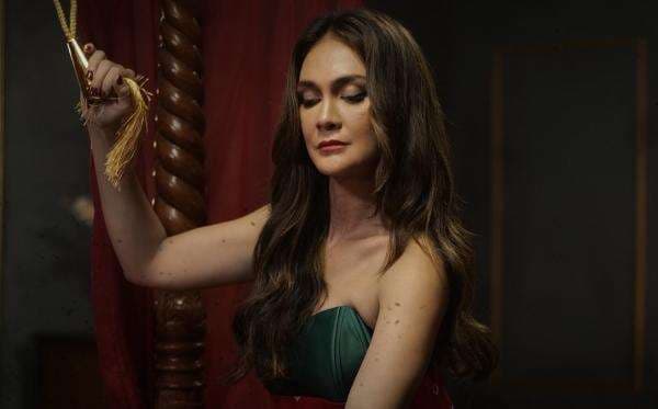 Cerita Luna Maya Kesulitan Jadi Nyai Siluman di Film Gundik Cerita Luna Maya Kesulitan Jadi Nyai Siluman di Film Gundik