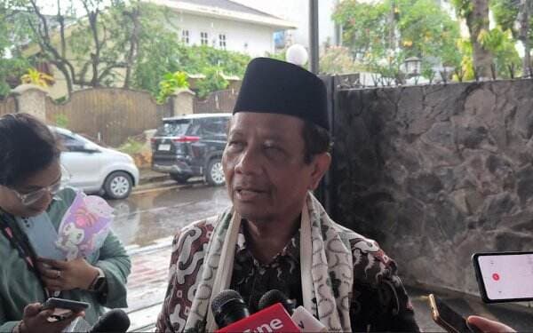 Budi Arie Diperiksa Terkait Judol, Mahfud MD: Biasanya Orang Paling Penting Diperiksanya Belakangan