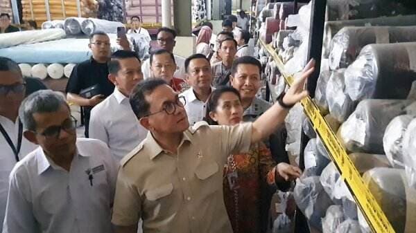 Mendag soal Deregulasi Ekspor dan Impor: Beri Kemudahan dan Ciptakan Iklim Usaha Lebih Baik Mendag soal Deregulasi Ekspor dan Impor: Beri Kemudahan dan Ciptakan Iklim Usaha Lebih Baik