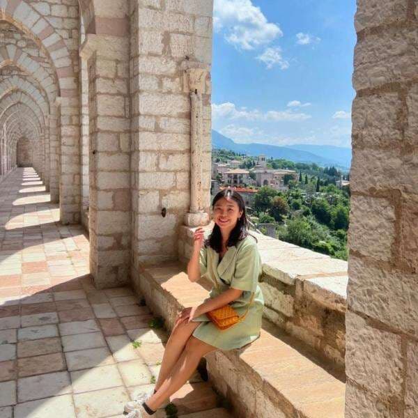 5 Potret Monica Jonan Putri Ignasius Jonan yang Berpenampilan Sederhana 5 Potret Monica Jonan Putri Ignasius Jonan yang Berpenampilan Sederhana