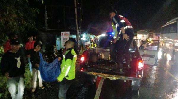 Tragis! Pemudik Motor Tewas Ditabrak Bus di Jalur Horor Tanjakan Gentong Tragis! Pemudik Motor Tewas Ditabrak Bus di Jalur Horor Tanjakan Gentong