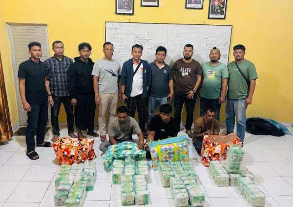 Polisi Bongkar Jaringan Narkoba Internasional, Sita 98 Kg Sabu Polisi Bongkar Jaringan Narkoba Internasional, Sita 98 Kg Sabu