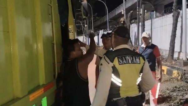 Penumpang Ketinggalan Kapal, ASDP Pastikan Tiket Ferry Tak Langsung Hangus Penumpang Ketinggalan Kapal, ASDP Pastikan Tiket Ferry Tak Langsung Hangus