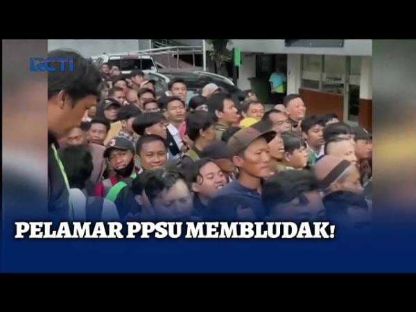 Berebut Lowongan Kerja Pasukan Oranye, Pelamar Antri Berjam-jam di Balai Kota Berebut Lowongan Kerja Pasukan Oranye, Pelamar Antri Berjam-jam di Balai Kota
